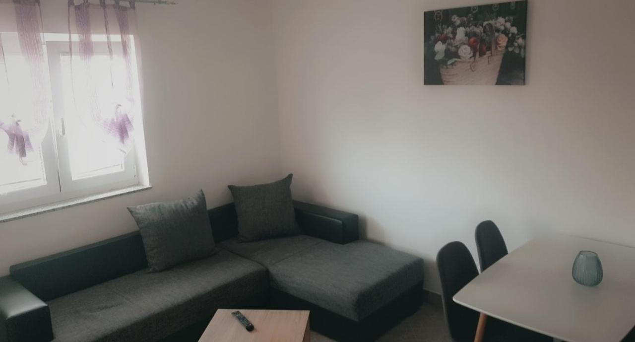 Apartments With A Parking Space Lopar, Rab - 16680 المظهر الخارجي الصورة