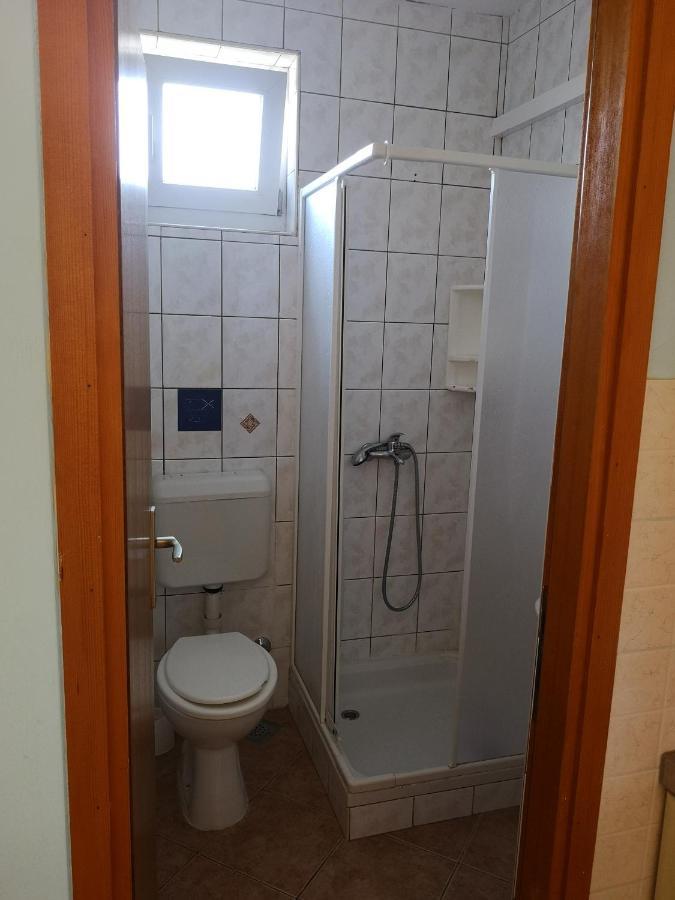 Apartments With A Parking Space Lopar, Rab - 16680 المظهر الخارجي الصورة