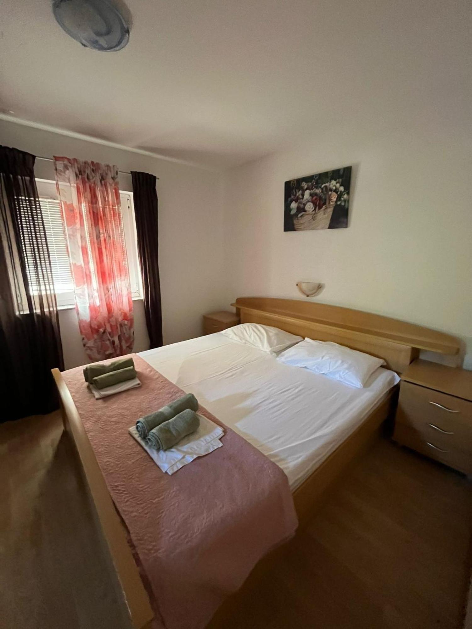 Apartments With A Parking Space Lopar, Rab - 16680 المظهر الخارجي الصورة